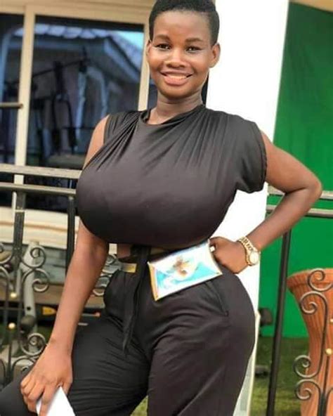 gros seins black|Ghana : Top 7 des stars aux plus gros seins  .